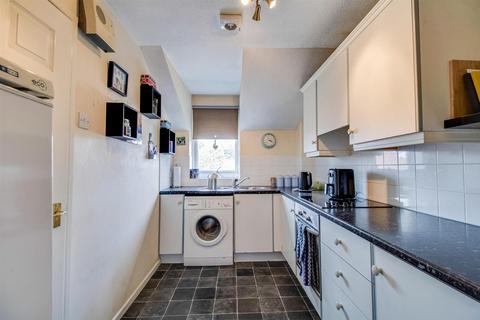 2 bedroom flat for sale, Howden Way, Eastmoor WF1