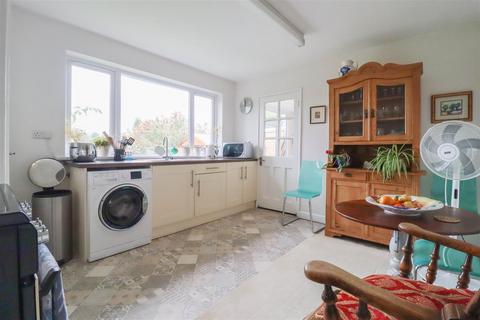 2 bedroom semi-detached bungalow for sale, Chippenham Road, Moulton CB8