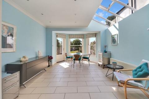 42 Summer Road, East Molesey, KT8 9LS