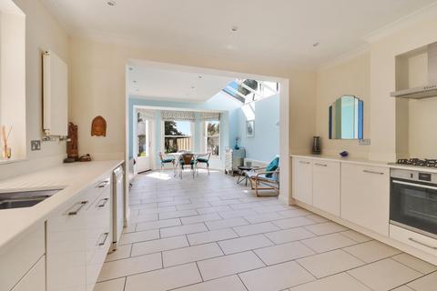 42 Summer Road, East Molesey, KT8 9LS