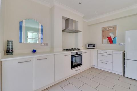 42 Summer Road, East Molesey, KT8 9LS