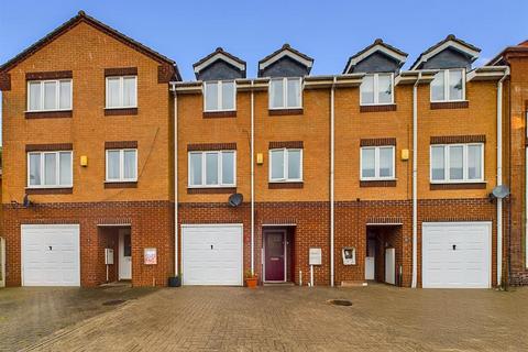 5 bedroom townhouse for sale, Turton Drive, Nottingham NG5