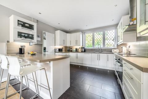 4 bedroom detached house for sale, Langley Way, Cassiobury