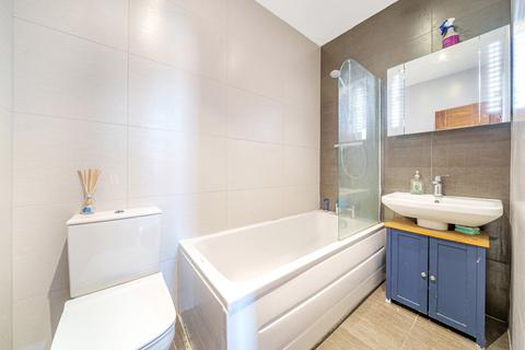 Flat 3, Rotary House Breakspear Road, Ruislip, HA4 7ST