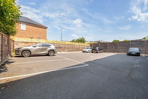 Flat 3, Rotary House Breakspear Road, Ruislip, HA4 7ST