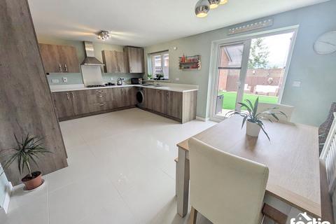 4 bedroom detached house for sale, Picca Close, ,