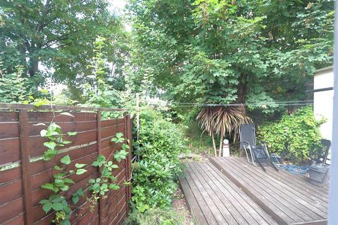 41 Cross Road, Croydon, CR0 6TE