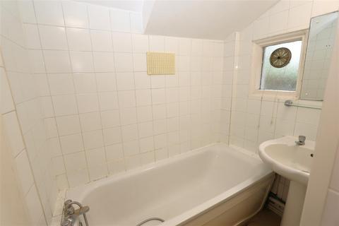 41 Cross Road, Croydon, CR0 6TE