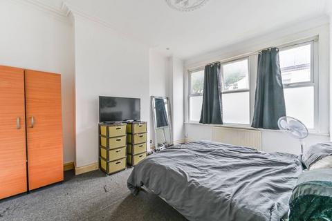 11 Headcorn Road, Thornton Heath, CR7 6JR