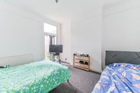 11 Headcorn Road, Thornton Heath, CR7 6JR