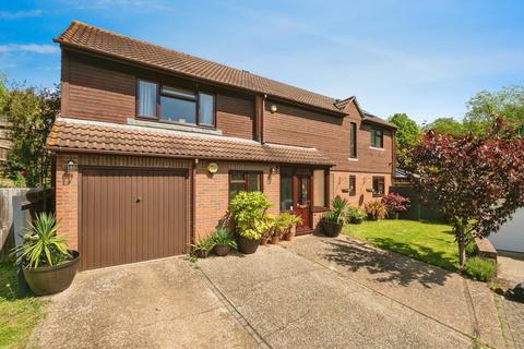 5 bedroom detached house for sale, Salcey Close, St. Leonards-on-sea