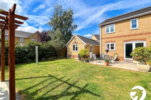130 Yeates Drive, Kemsley, Sittingbourne, ME10 2PW