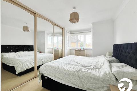 130 Yeates Drive, Kemsley, Sittingbourne, ME10 2PW