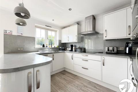 130 Yeates Drive, Kemsley, Sittingbourne, ME10 2PW