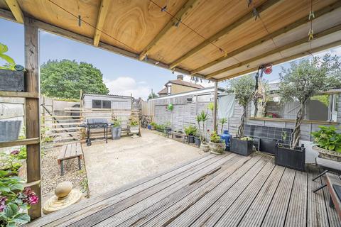 6 Streatham Road, Mitcham, CR4 2AA