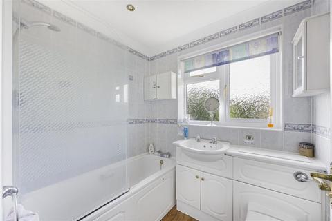 3 Edenham Crescent, Reading, RG1 6HU