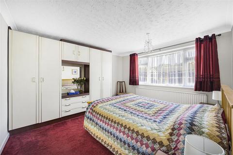 3 Edenham Crescent, Reading, RG1 6HU