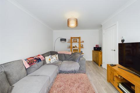 10 Coed Y Dderwen, Cwmgwili, Llanelli, SA14 6DZ