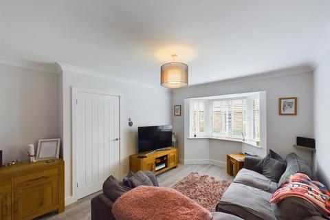 10 Coed Y Dderwen, Cwmgwili, Llanelli, SA14 6DZ