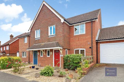 3 bedroom semi-detached house for sale, Brisley Close, Chart Fields, Ashford, TN23