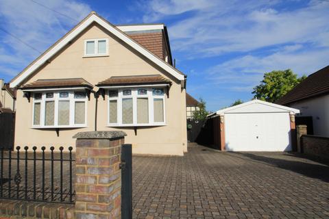 5 bedroom detached bungalow for sale, Grosvenor Gardens, Upminster RM14