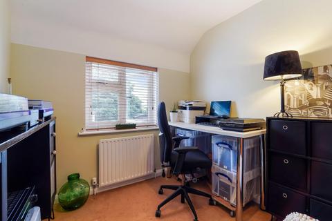 51 Browning Avenue, Worcester Park, KT4 8AY