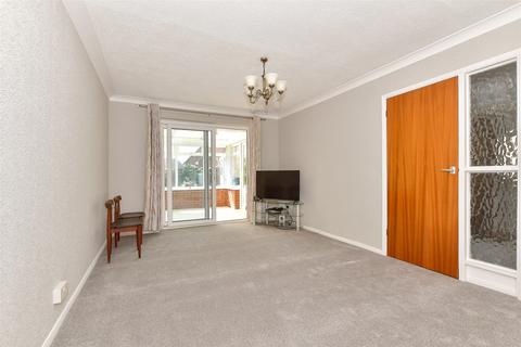 18 Hampton Gardens, Herne Bay, CT6 8BY