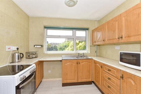 18 Hampton Gardens, Herne Bay, CT6 8BY