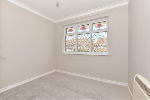 18 Hampton Gardens, Herne Bay, CT6 8BY