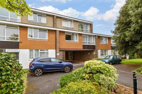 2 bedroom flat for sale, Brooklyn Avenue, Worthing, West Sussex