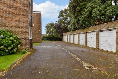 2 bedroom flat for sale, Brooklyn Avenue, Worthing, West Sussex