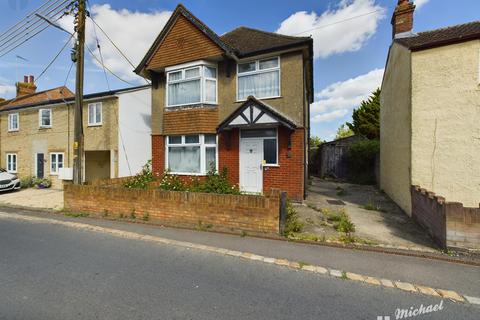 3 bedroom detached house for sale, Quainton Road, Waddesdon,  Buckinghamshire