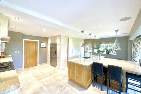 14 Riverside, Egham, TW20 0AA