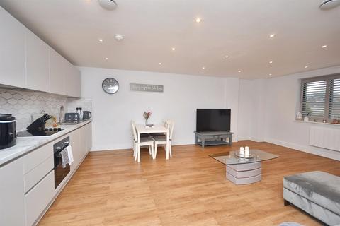 1 bedroom flat for sale, Salisbury City Centre