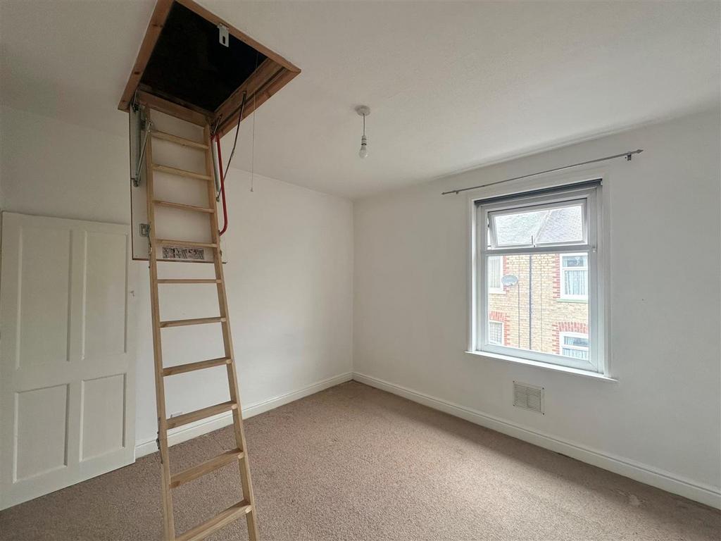 Bedroom with loft ladder.jpg