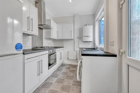 2 bedroom terraced house for sale, Sutherland Street, South Bank