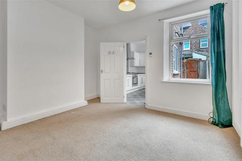 2 bedroom terraced house for sale, Sutherland Street, South Bank