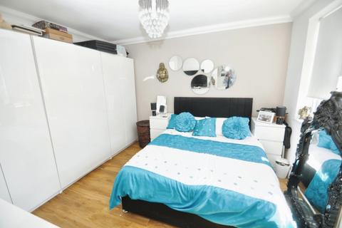 49 Bruce Grove, Chelmsford, CM2 9AY