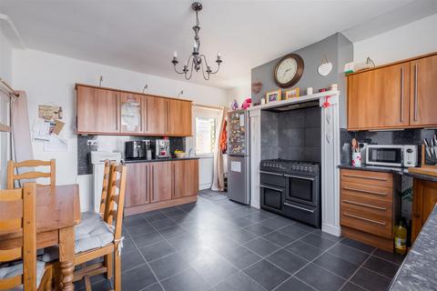 3 bedroom end of terrace house for sale, Gooder Lane, Brighouse