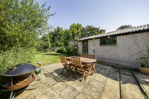 3 bedroom semi-detached house for sale, Chatsworth Crescent, Hounslow