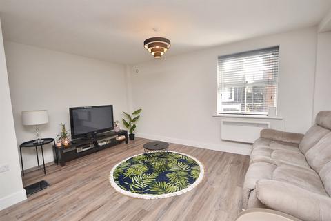 2 bedroom flat for sale, Salisbury