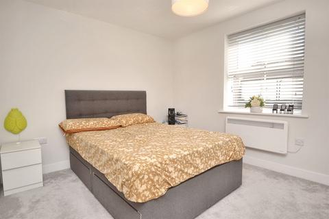 2 bedroom flat for sale, Salisbury