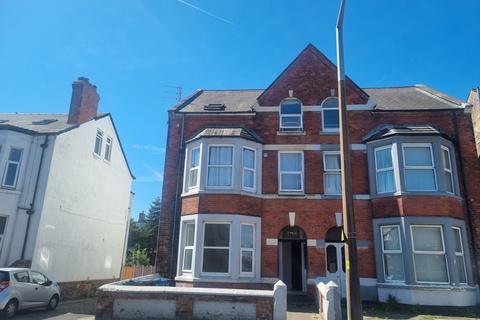 2 bedroom flat to rent, St. Andrews Road South, Lytham St. Annes, Lancashire, FY8