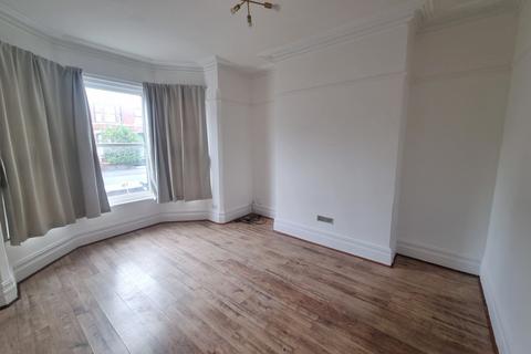 2 bedroom flat to rent, St. Andrews Road South, Lytham St. Annes, Lancashire, FY8