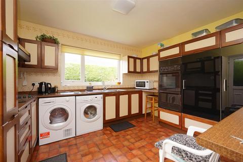 1 Borrowdale Gardens, Barrow-in-furness, LA14 4LU
