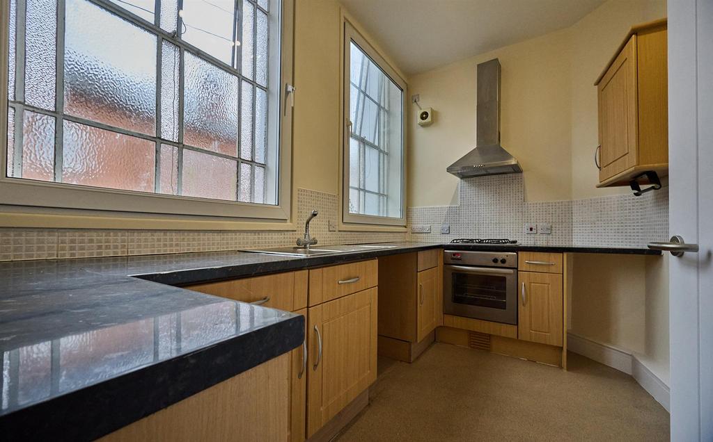 Fitted kitchen to front