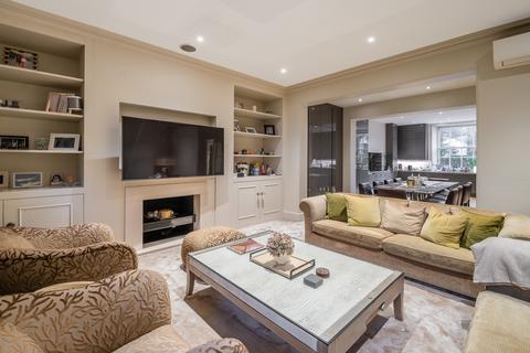 12 Gloucester Gate, London, NW1 4HG