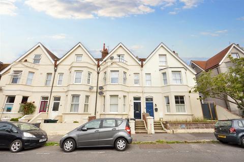 2 bedroom flat for sale, Bedford Grove, Eastbourne