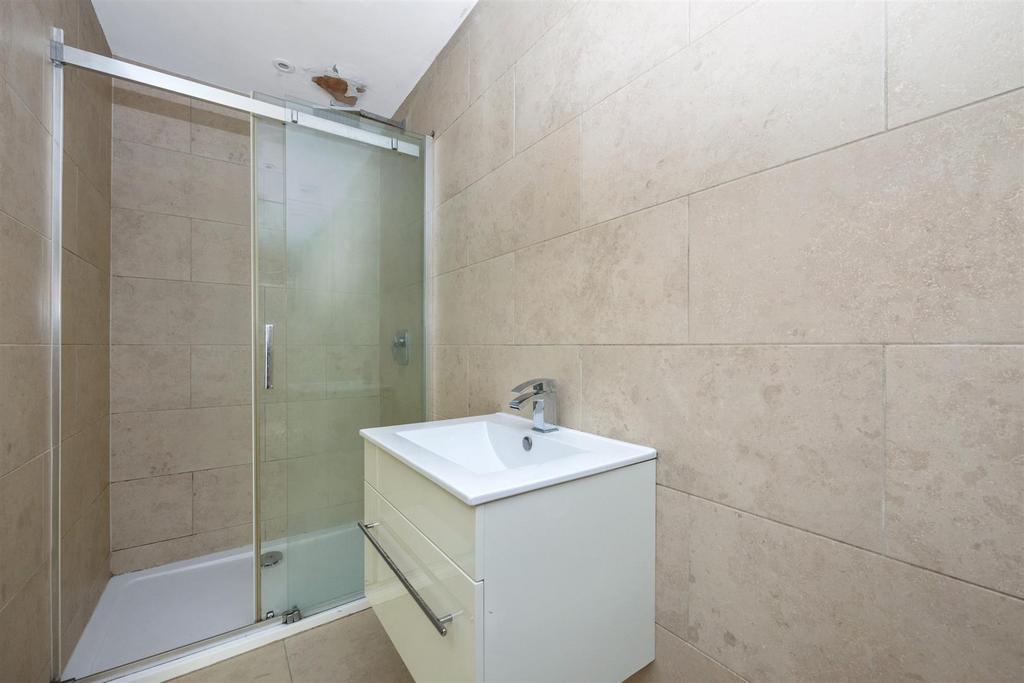 En suite Shower Room/WC