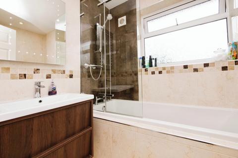 47 Avon Drive, Huntington, York, YO32 9YA